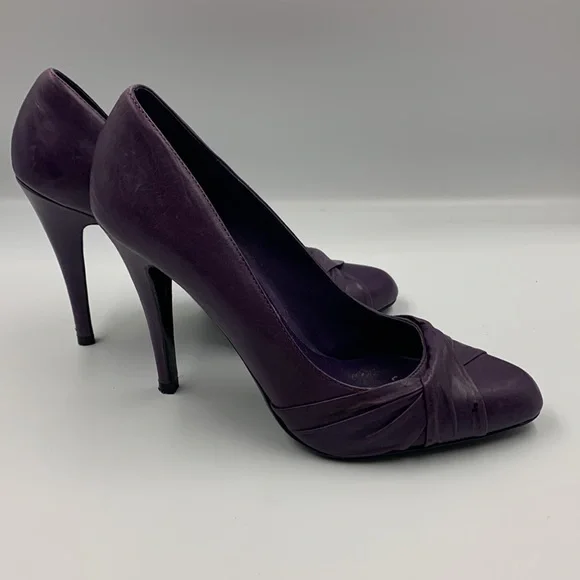 Heeled pumps - Picture 2 of 4